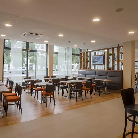 Hampton By Hilton Frankfurt Centre