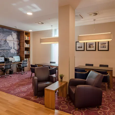 Hampton By Hilton Frankfurt Centre Hotel 3*