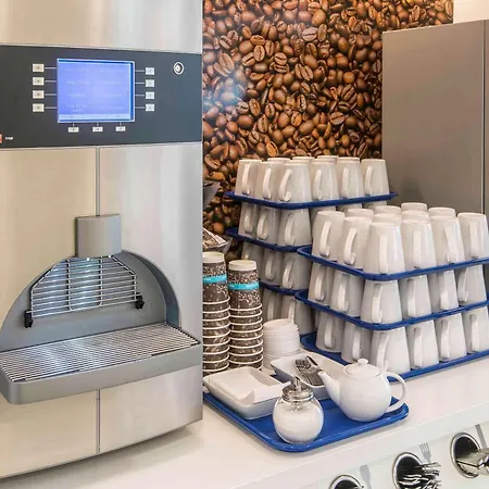 Hotel Hampton By Hilton Frankfurt Centre 3*