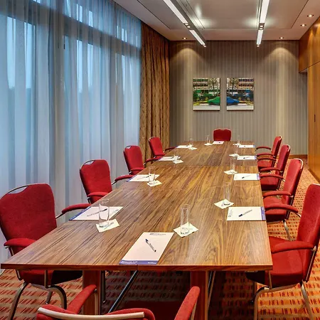 Hampton By Hilton Frankfurt Centre