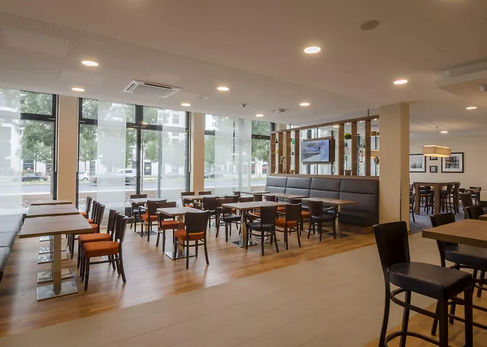 Hampton By Hilton Frankfurt Centre