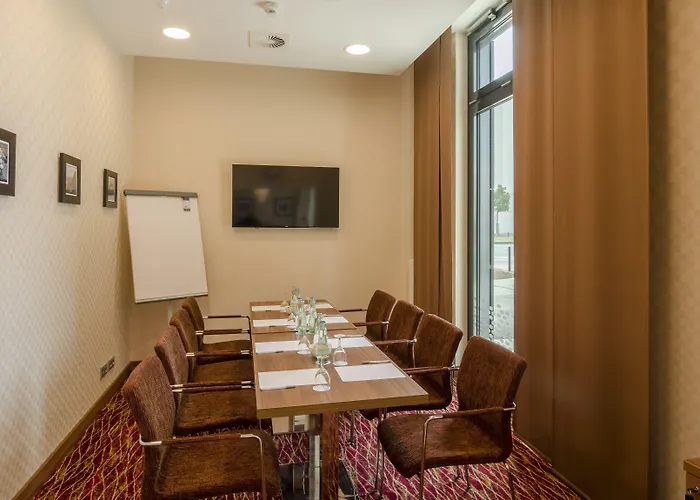 Hampton By Hilton Frankfurt Centre 3* פרנקפורט