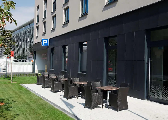 מלון Hampton By Hilton Frankfurt Centre 3*