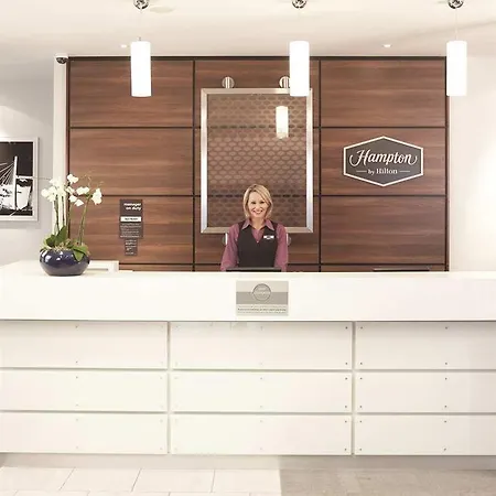 Hampton By Hilton Frankfurt Centre 美因河畔法兰克福