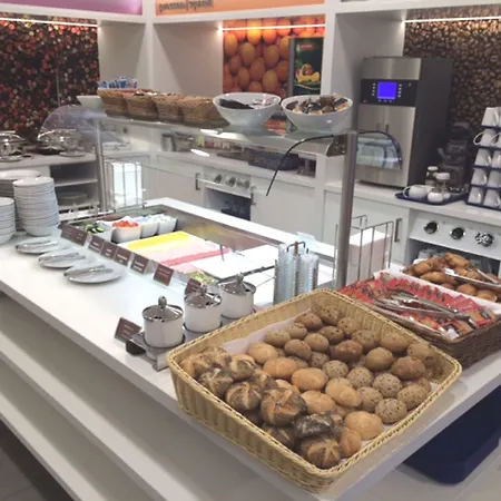 Hampton By Hilton Frankfurt Centre 3* פרנקפורט