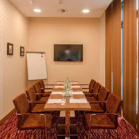 酒店 Hampton By Hilton Frankfurt Centre 3*