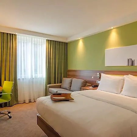 Hotell Hampton By Hilton Frankfurt Centre 3*