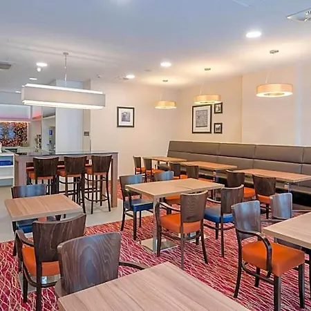 Hampton By Hilton Frankfurt Centre