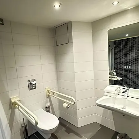 Hampton By Hilton Frankfurt Centre Hotell 3*