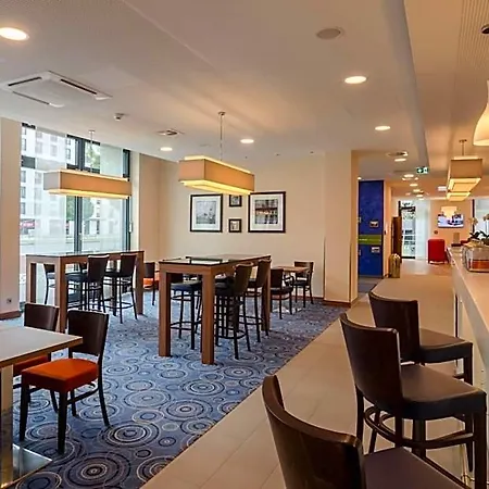 Hotell Hampton By Hilton Frankfurt Centre