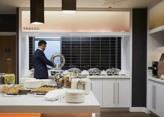 Hampton By Hilton Frankfurt Centre فندق 3*