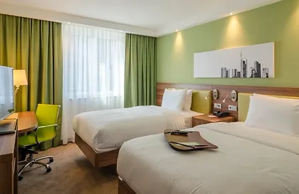 Hampton By Hilton Frankfurt Centre Hotell