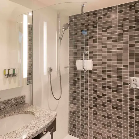 Hampton By Hilton Frankfurt Centre Отель