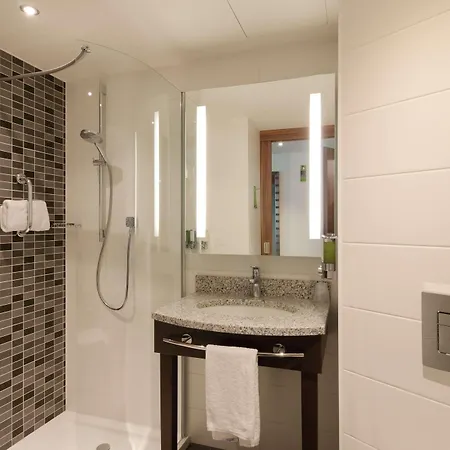 Отель Hampton By Hilton Frankfurt Centre